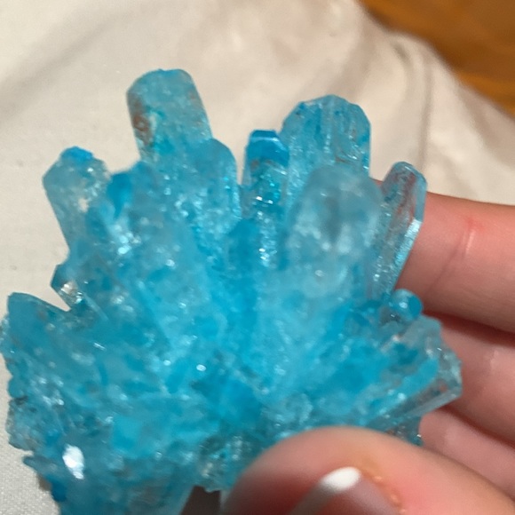 A mystery bag full of about 12-16 rocks/crystals. - Picture 3 of 8